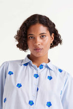 Load image into Gallery viewer, Compania Fantastică Short Sleeve Flower Shirt - Blue