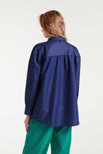 Load image into Gallery viewer, Compania Fantastică Chambray Bow Shirt - Blue