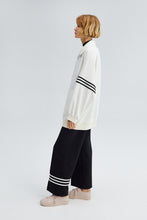 Load image into Gallery viewer, Relaxed Zip Up Sweatshirt - White