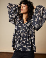 Load image into Gallery viewer, Grace & Mila Hazel Blouse - Marine