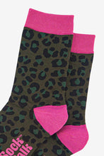 Load image into Gallery viewer, Leopard Bamboo Socks - Khaki / hot pink