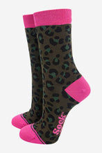 Load image into Gallery viewer, Leopard Bamboo Socks - Khaki / hot pink