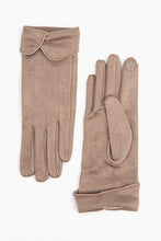 Load image into Gallery viewer, Fold Over Scalloped Gloves - Camel
