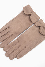 Load image into Gallery viewer, Fold Over Scalloped Gloves - Camel