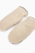 Load image into Gallery viewer, Borg Fleece Mittens - Cream