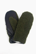 Load image into Gallery viewer, Borg Fleece Mittens - Khaki
