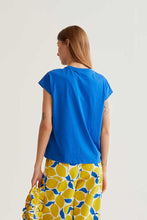 Load image into Gallery viewer, Compania Fantastică Ruffle Pocket T Shirt - Blue