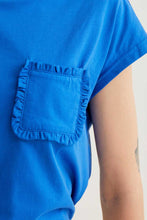 Load image into Gallery viewer, Compania Fantastică Ruffle Pocket T Shirt - Blue