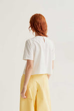 Load image into Gallery viewer, Compania Fantastică Flower Top - White