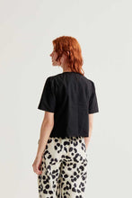 Load image into Gallery viewer, Compania Fantastică Heart Button Top - Black