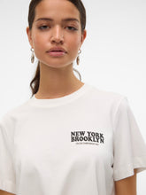 Load image into Gallery viewer, Vero Moda Mette Sigma Boxy T Shirt - White