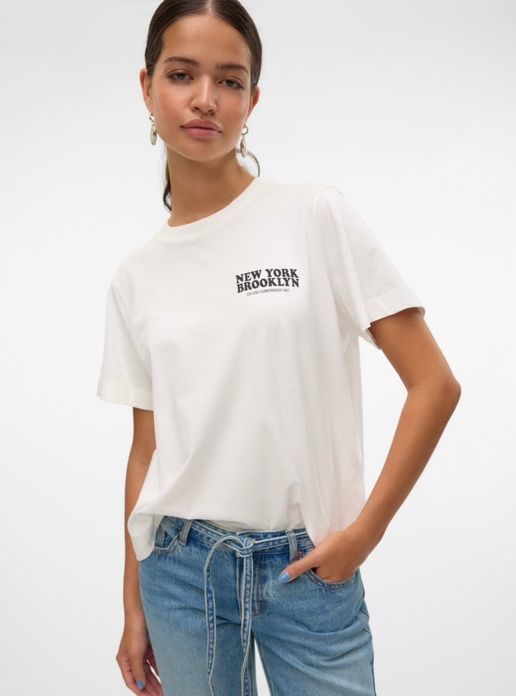 Vero Moda Mette Sigma Boxy T Shirt - White