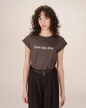 Load image into Gallery viewer, Grace &amp; Mila Sorentino T Shirt - Chocolate