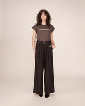 Load image into Gallery viewer, Grace &amp; Mila Sorentino T Shirt - Chocolate