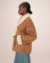 Load image into Gallery viewer, Grace &amp; Mila Swan Coat - Camel