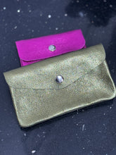 Load image into Gallery viewer, Metallic Purse - Olive