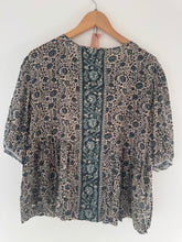 Load image into Gallery viewer, Boho Floral Print Top | Ba&amp;Sh
