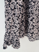 Load image into Gallery viewer, Floral Top | Ba&amp;Sh