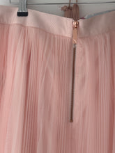 Load image into Gallery viewer, Pink Net Pleat Skirt / Ted Baker