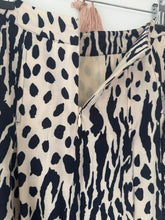 Load image into Gallery viewer, Print Skirt / Essential Antwerp