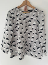 Load image into Gallery viewer, Pale Grey Print Top / Banana Republic