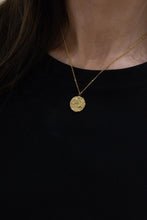 Load image into Gallery viewer, Textured Disc Necklace - Gold