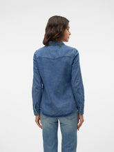 Load image into Gallery viewer, Vero Moda Jennie Denim Shirt - Blue