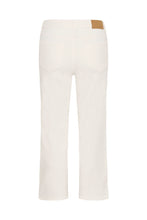 Load image into Gallery viewer, Kaffe Brook Cropped Jeans - Chalk White
