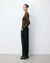 Load image into Gallery viewer, Noblesse fluid, straight, wide leg, black trousers with an elasticated waistband and front italian pockets.  Worn with pumps or boots.
