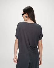 Load image into Gallery viewer, Grace &amp; Mila Parma T Shirt - Carbone