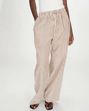 Load image into Gallery viewer, Grace &amp; Mila Volute Striped Pants - Mocha