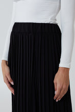 Load image into Gallery viewer, Pleated Maxi Skirt - Black